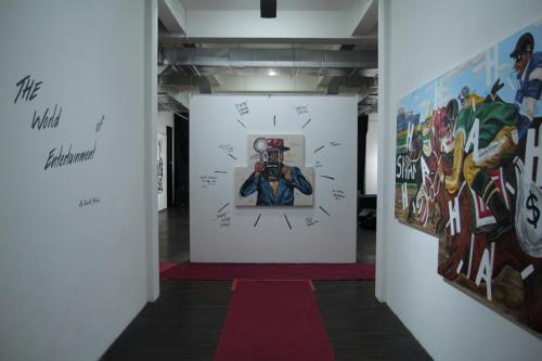 Naufal Abshar &quot;The World Of Entertaiment&quot;: Mengekspresikan Keadaan Dunia Saat Ini Melalui Lukisan